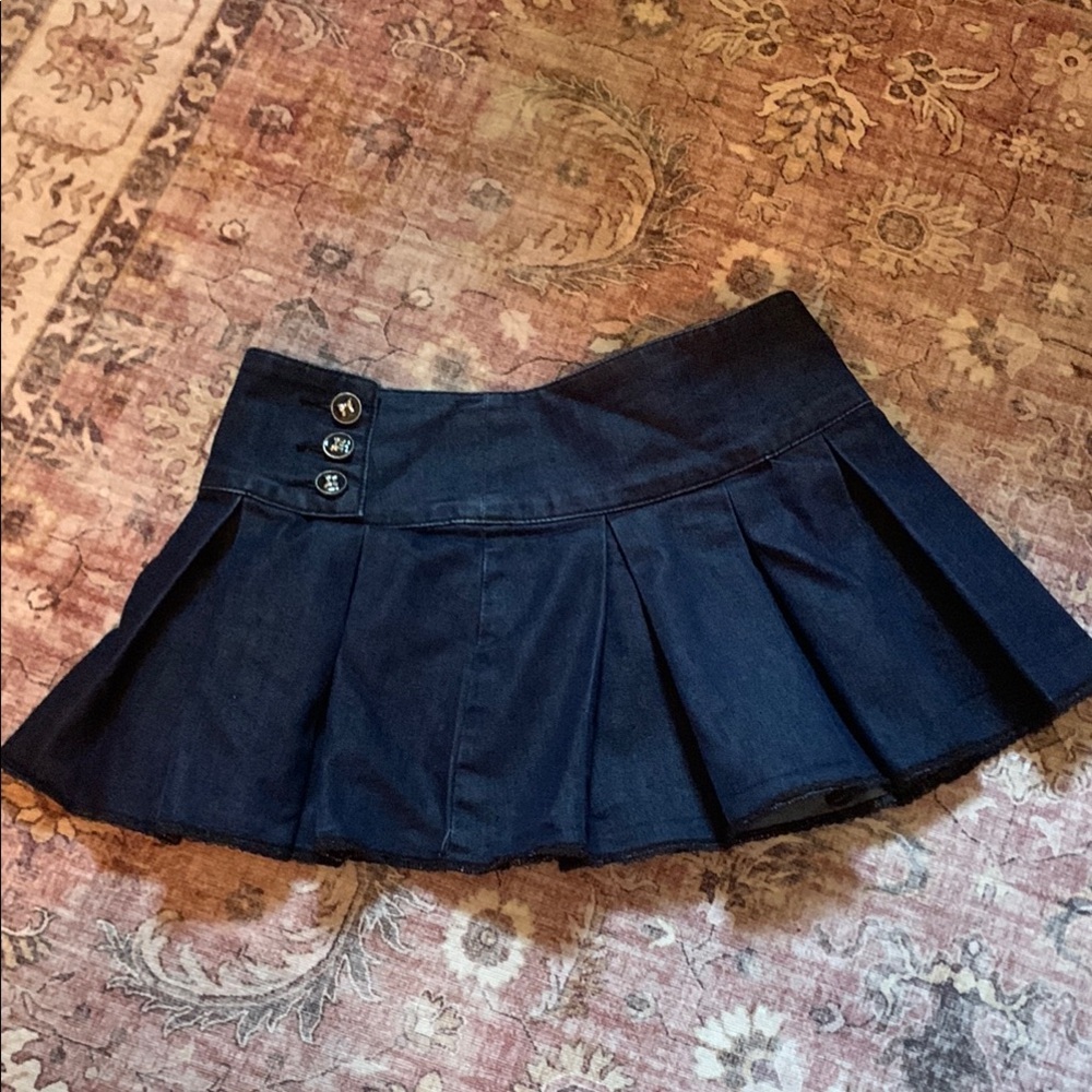Y2K mini skirt